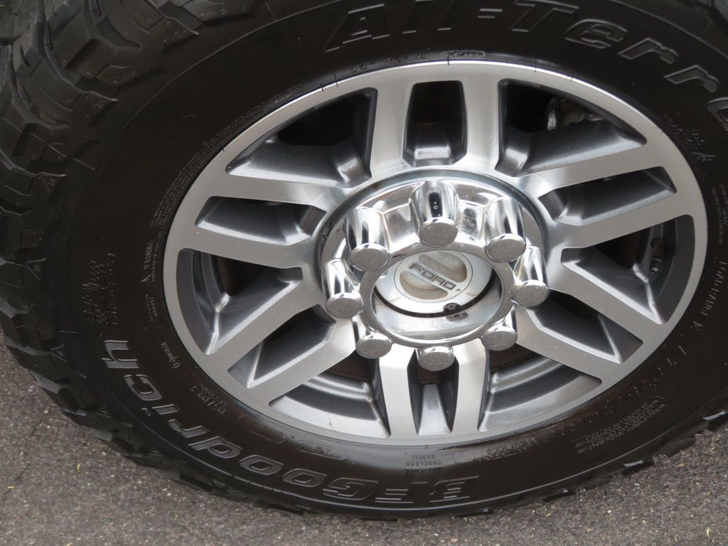 2019 Ford F-250 Lariat FX4 photo 14