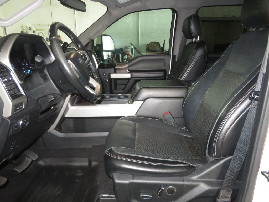 2019 Ford F-250 Lariat FX4 photo 16