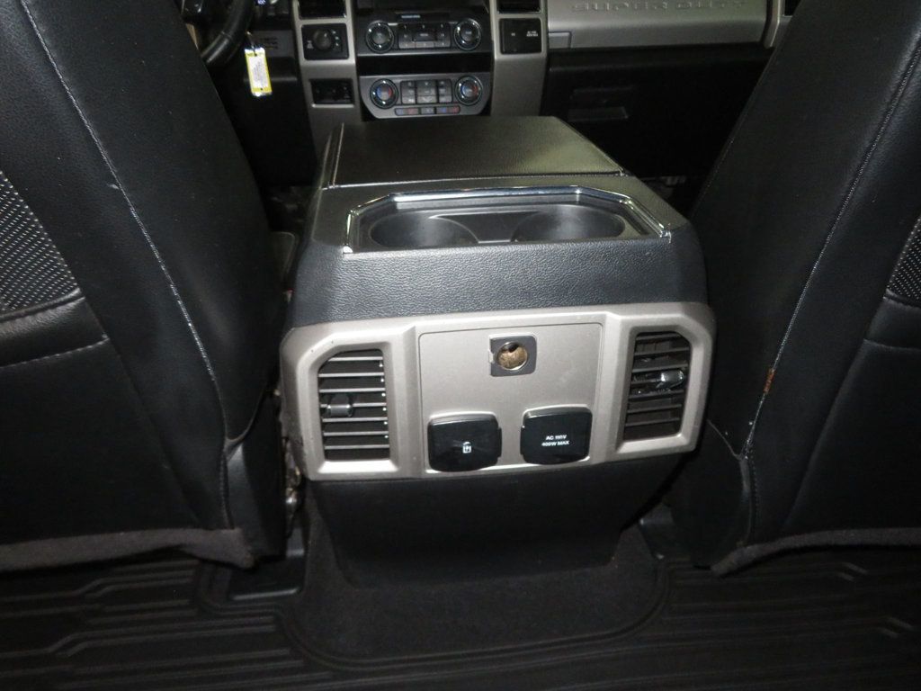 2019 Ford F-250 Lariat FX4 photo 32
