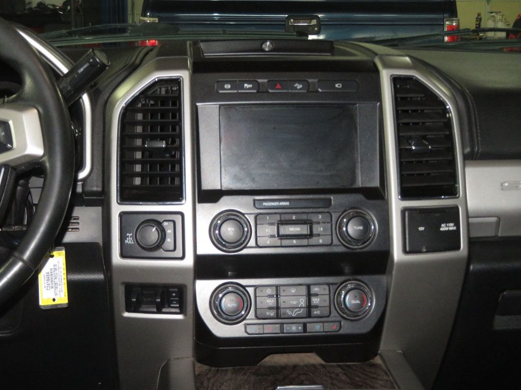 2019 Ford F-250 Lariat FX4 photo 35