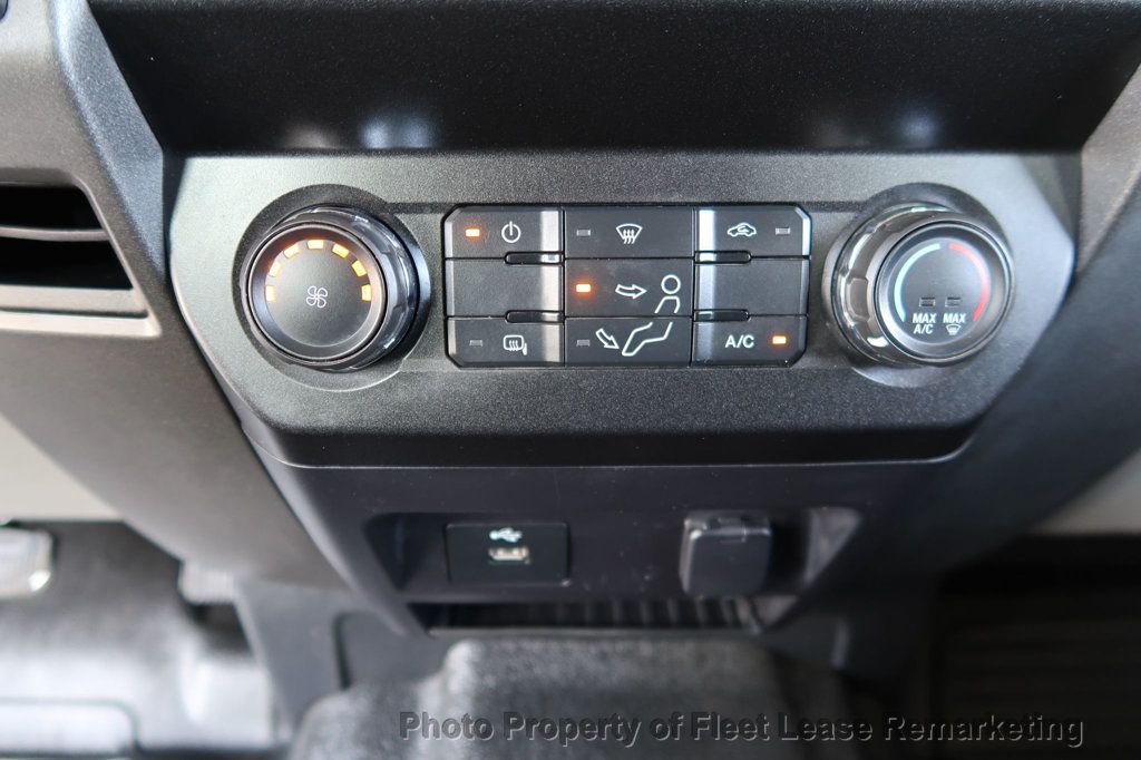 2019 Ford Super Duty F-250 SRW F250SD 4WD Crew Cab Utility  - 22936781 - 32