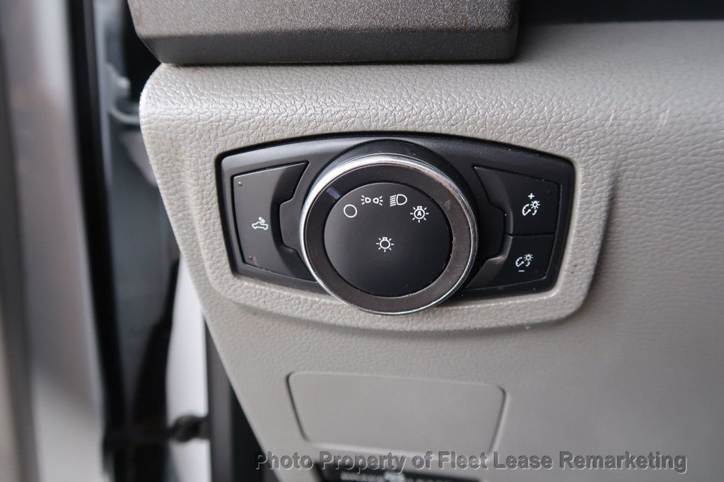 2019 Ford Super Duty F-250 SRW F250SD 4WD Crew Cab Utility  - 22981273 - 33