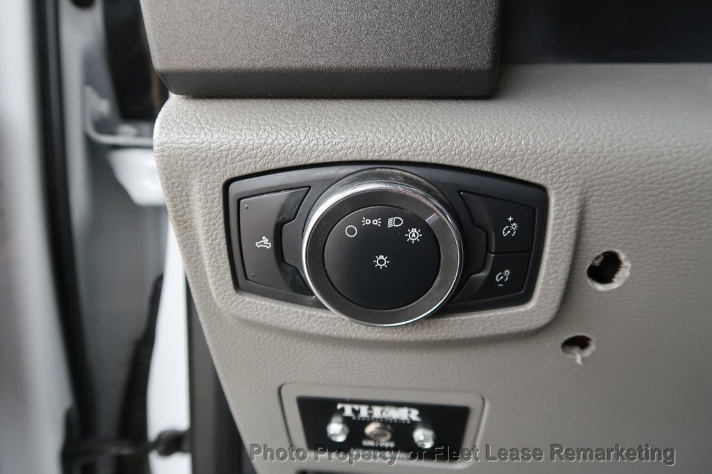 2019 Ford Super Duty F-250 SRW F250SD 4WD Crew Cab Utility - 22992877 - 33