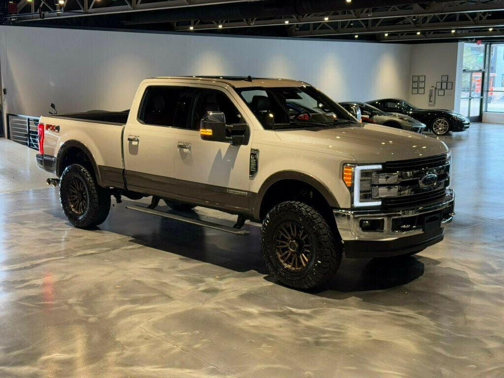 2019 Ford Super Duty F-250 SRW KingRanch/4WD/UltimatePkg/TowTechPkg/ChromePkg/PanoRoof/FX4Pkg - 22678983 - 28