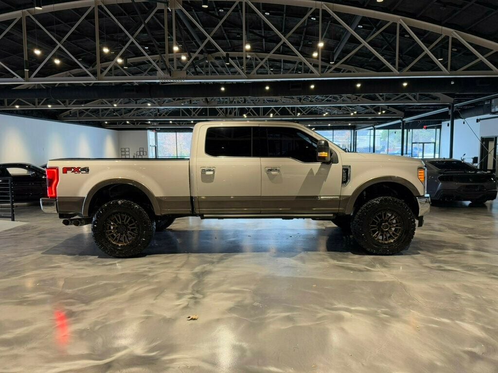 2019 Ford Super Duty F-250 SRW KingRanch/4WD/UltimatePkg/TowTechPkg/ChromePkg/PanoRoof/FX4Pkg - 22678983 - 6