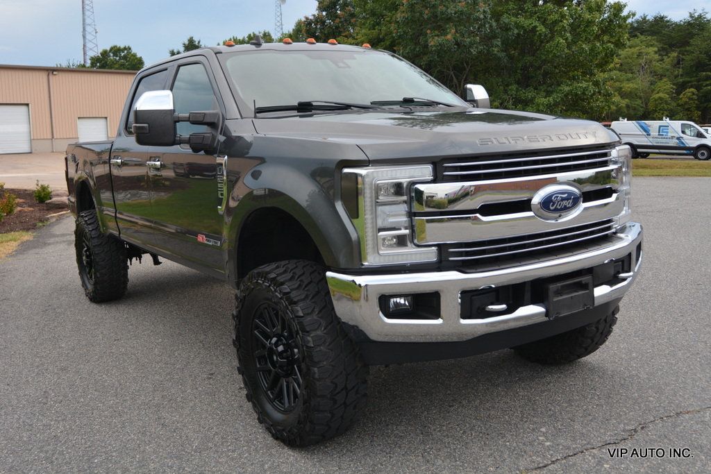 2019 Ford Super Duty F-250 SRW LARIAT 4WD Crew Cab 6.75' Box - 22898643 | Video 1