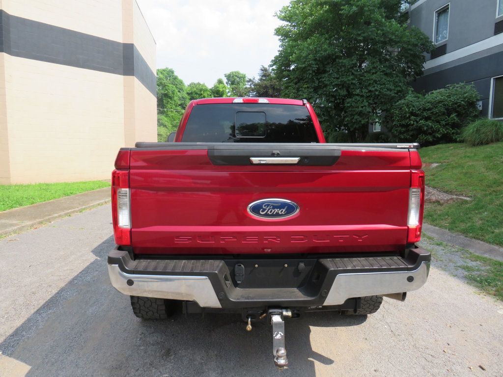 2019 Ford F-250 Lariat photo 3