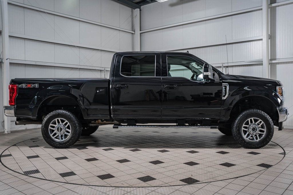 2019 Ford Super Duty F-250 SRW Lariat Leveled - 22557609 - 2