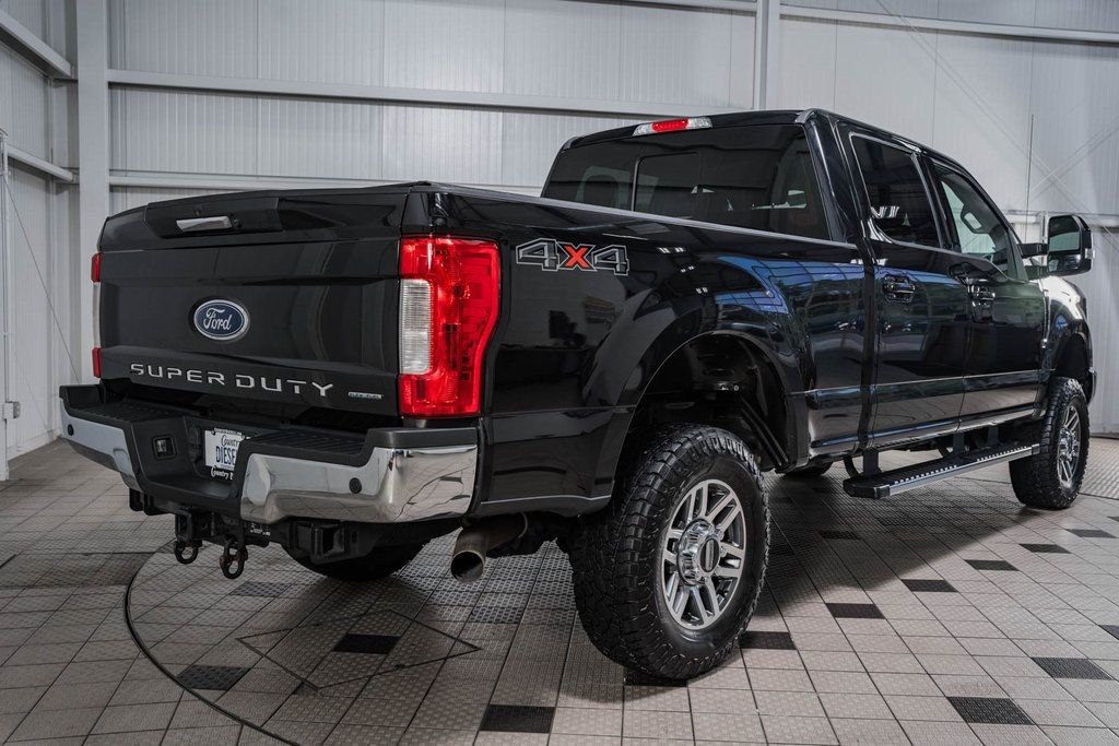 2019 Ford Super Duty F-250 SRW Lariat Leveled - 22557609 - 4