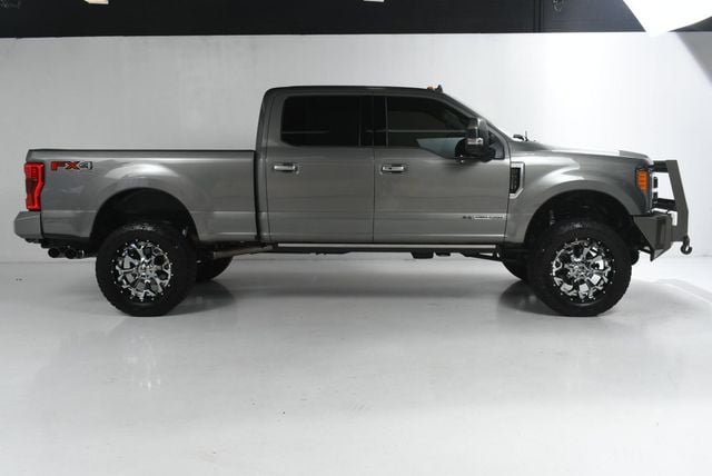 2019 Ford Super Duty F-250 SRW Limited 4WD CREW Power Stroke Lift - 22535788 - 3