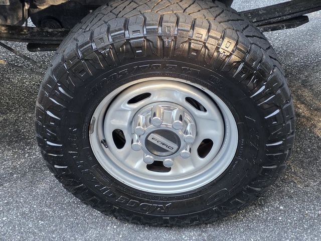 2019 Ford Super Duty F-250 SRW XL - 22929234 - 30