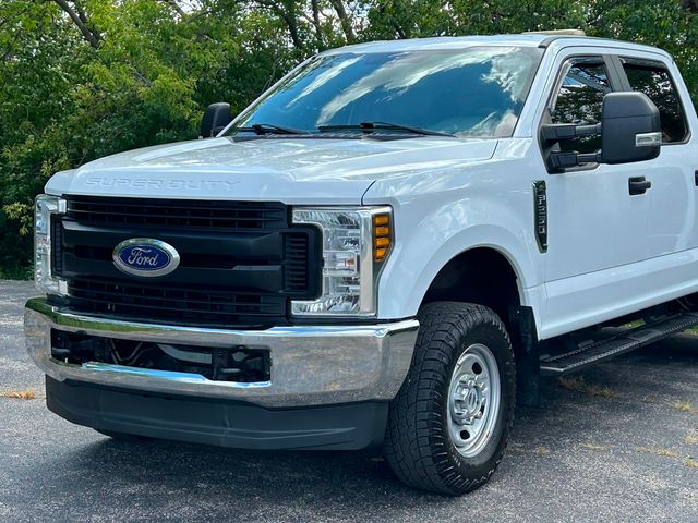 2019 Ford Super Duty F-250 SRW XL 4WD Crew Cab 6.75' Box - 22911561 - 2
