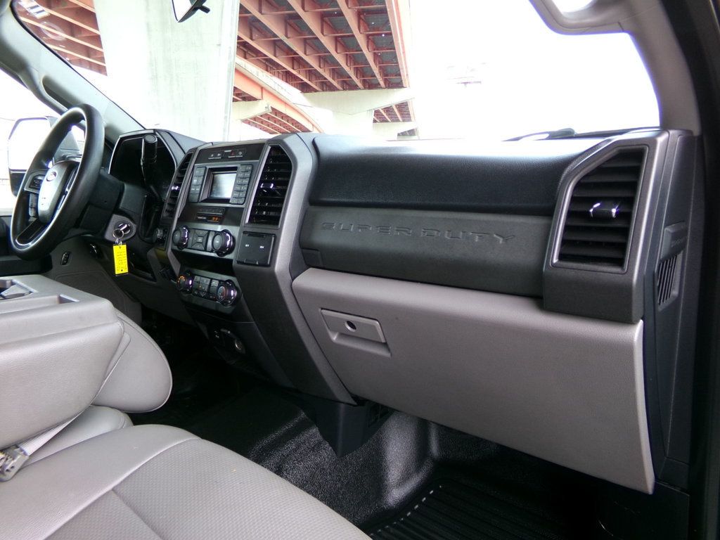 2019 Ford Super Duty F-250 SRW XL 4WD Crew Cab 8' Box - 23004085 - 16