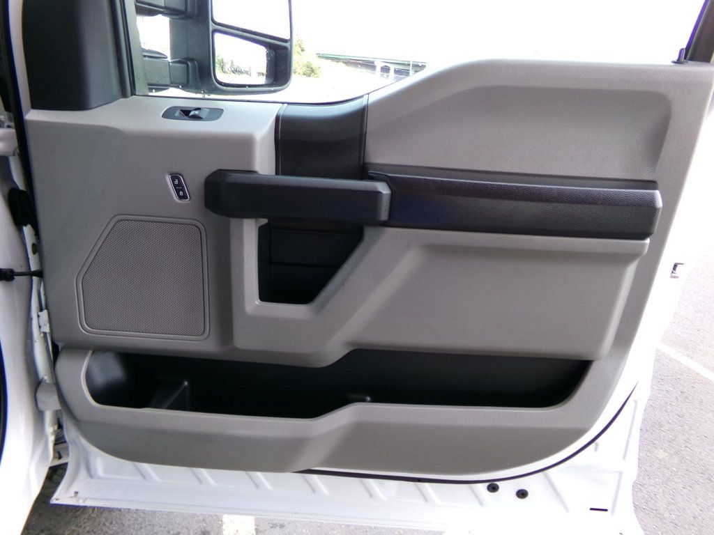 2019 Ford Super Duty F-250 SRW XL 4WD Crew Cab 8' Box - 23004085 - 18