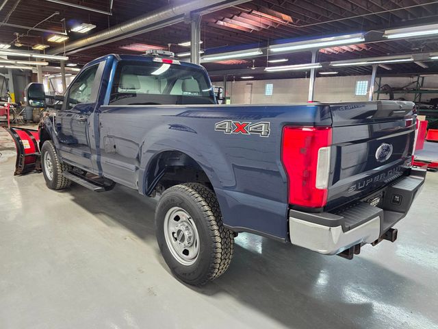 2019 Ford Super Duty F-250 SRW XL 4WD Reg Cab 8' Box - 22600474 - 3