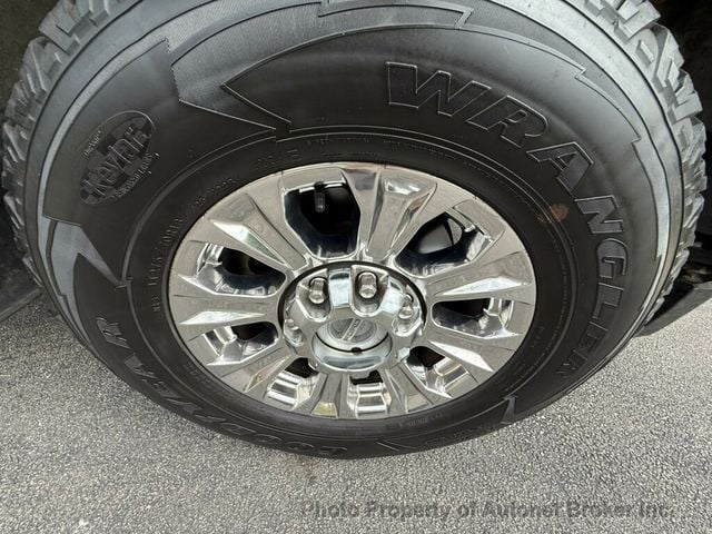 2019 Ford Super Duty F-250 SRW XLT 4WD Crew Cab 8' Box - 23057864 - 16