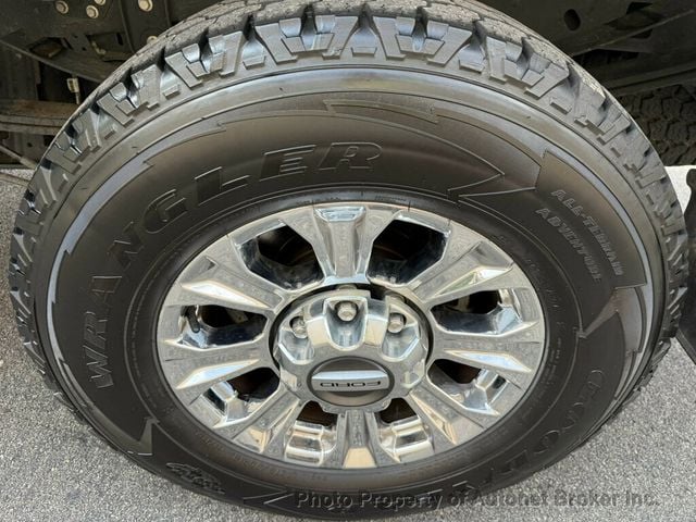 2019 Ford Super Duty F-250 SRW XLT 4WD Crew Cab 8' Box - 23057866 - 14