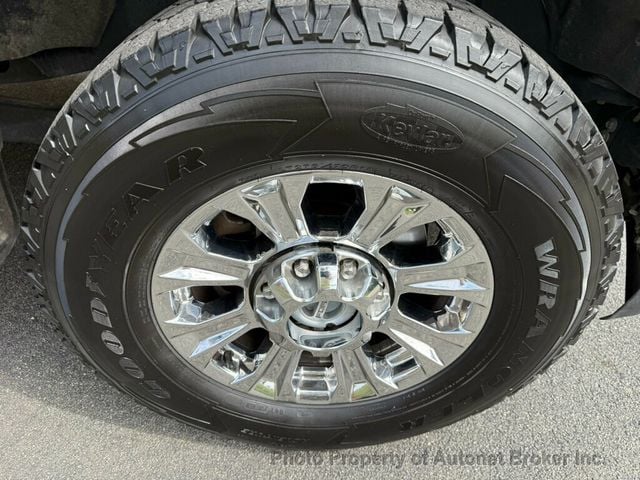 2019 Ford Super Duty F-250 SRW XLT 4WD Crew Cab 8' Box - 23057866 - 16