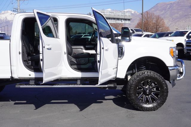 2019 Ford SUPER DUTY F-350 LARIAT - 22981017 - 24