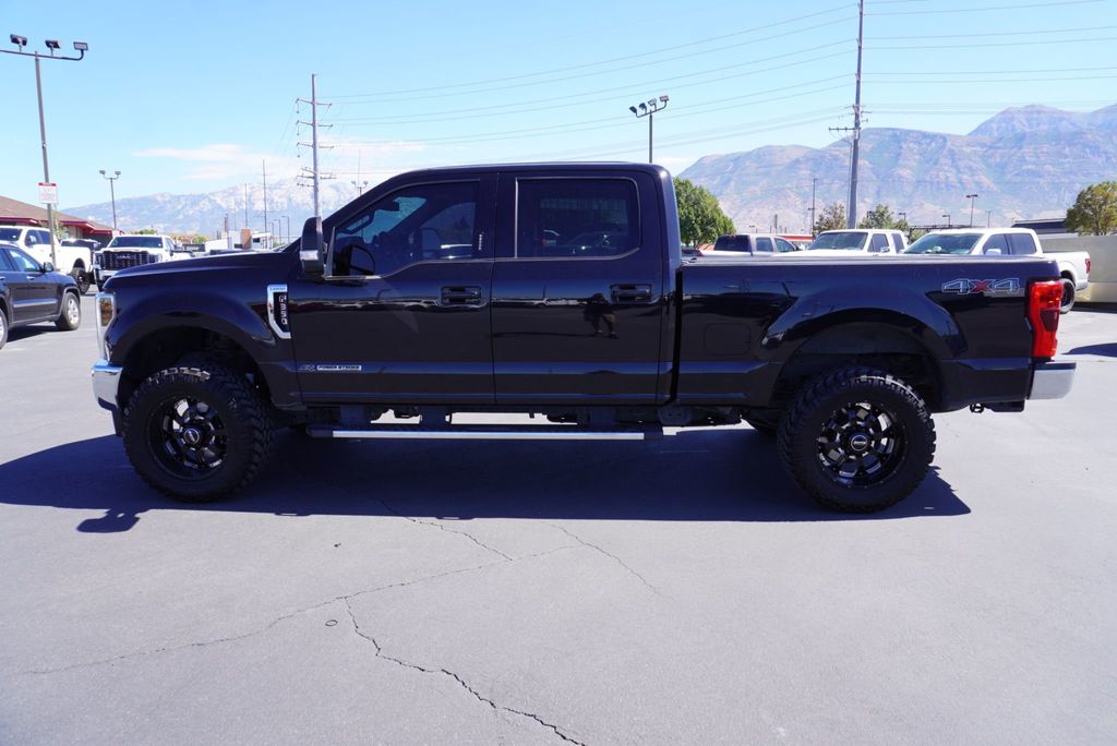 2019 Ford SUPER DUTY F-350 LARIAT - 23058377 - 1