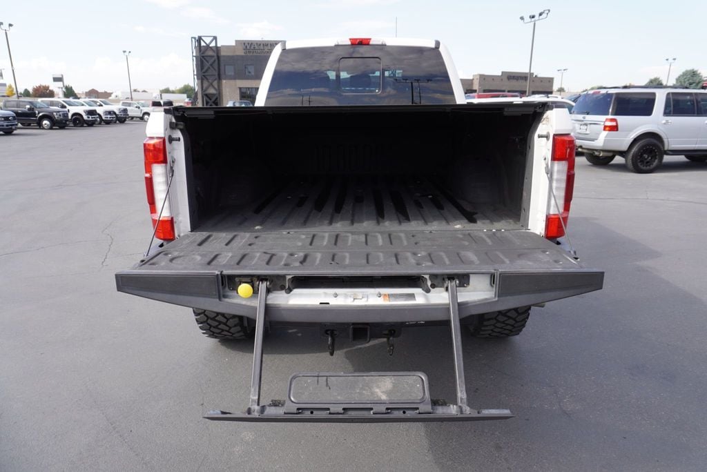 2019 Ford SUPER DUTY F-350 PLATINUM FX4 - 22936172 - 10