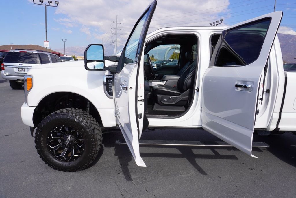 2019 Ford SUPER DUTY F-350 PLATINUM FX4 - 22936172 - 25