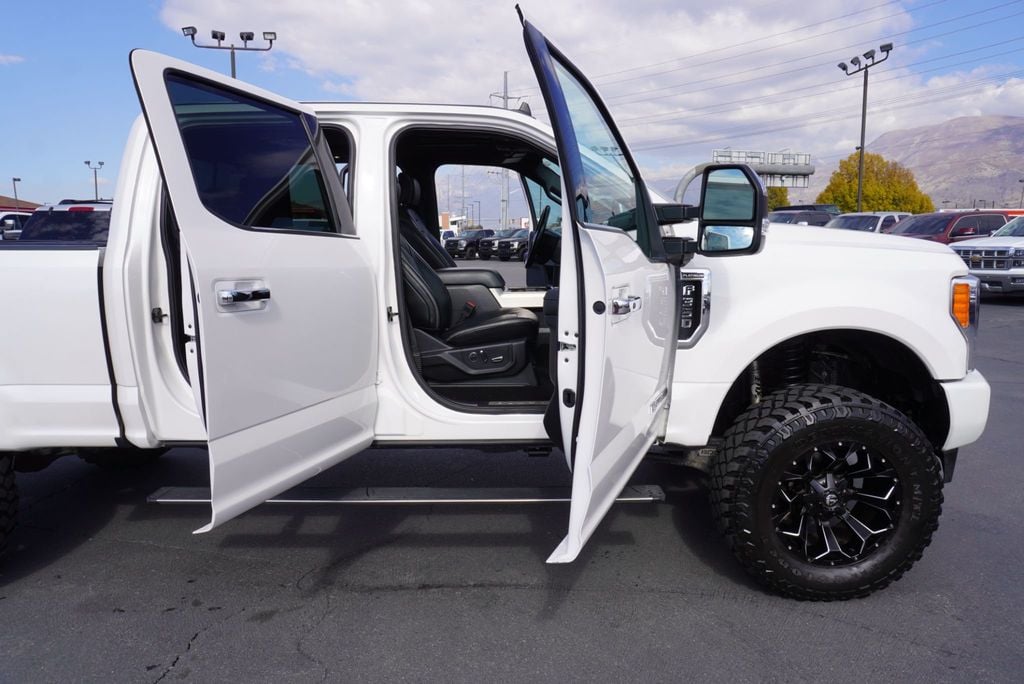 2019 Ford SUPER DUTY F-350 PLATINUM FX4 - 22936172 - 28