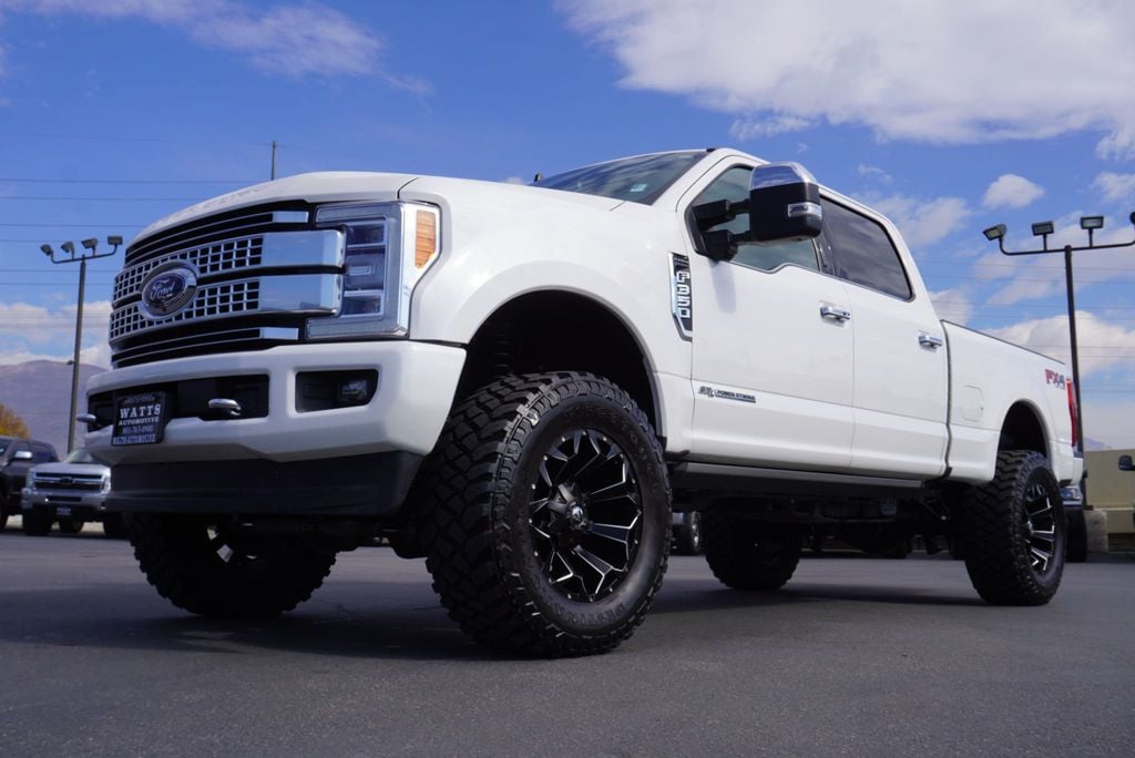 2019 Ford SUPER DUTY F-350 PLATINUM FX4 - 22936172 - 5