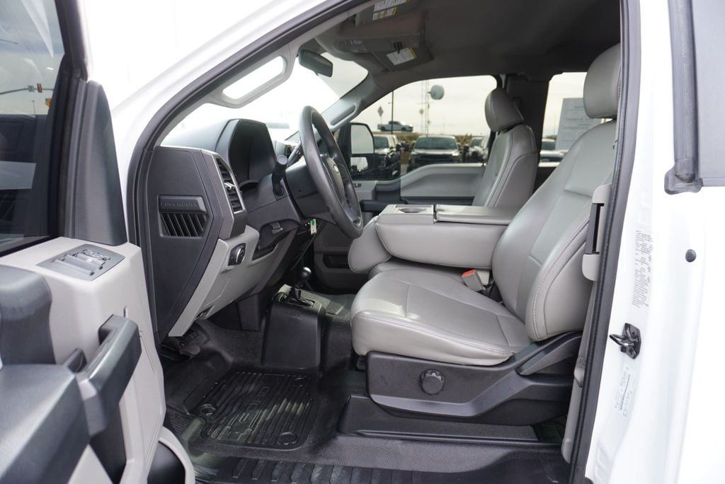 2019 Ford SUPER DUTY F-350 XL - 22975556 - 18