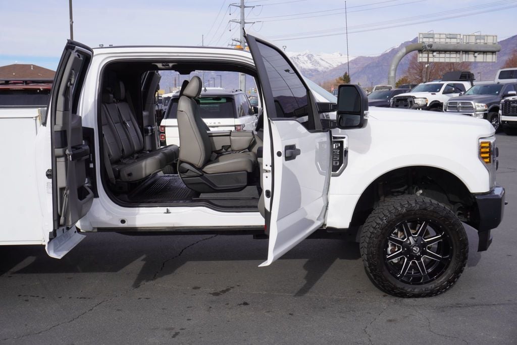 2019 Ford SUPER DUTY F-350 XL - 22975556 - 24