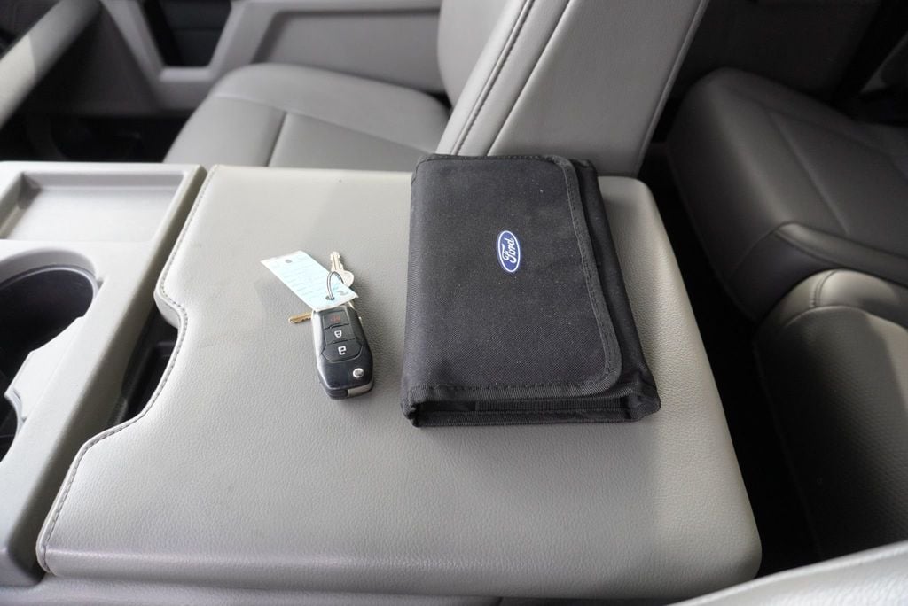 2019 Ford SUPER DUTY F-350 XL - 22975556 - 33