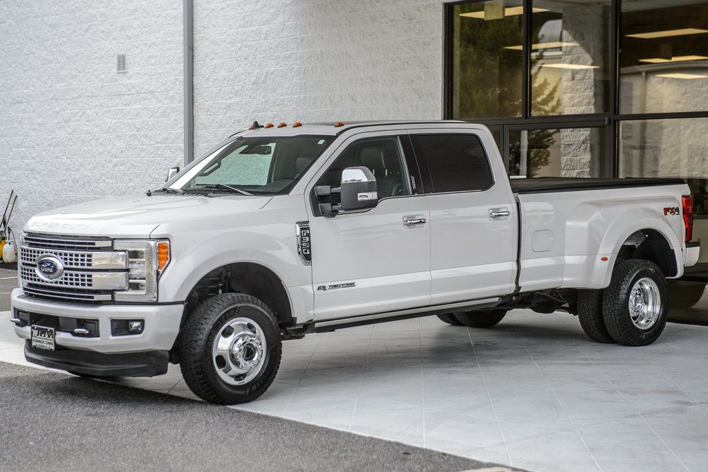 2019 Ford Super Duty F-350 DRW PLATINUM - 4X4 - SUPER DUTY CREW CAB - DIESEL - GORGEOUS - 22329934 - 5