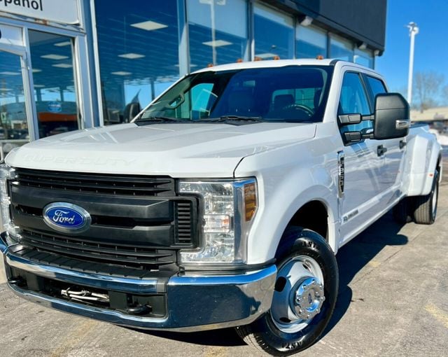 2019 Ford Super Duty F-350 DRW XL 4WD Crew Cab 8' Box - 22769124 - 0