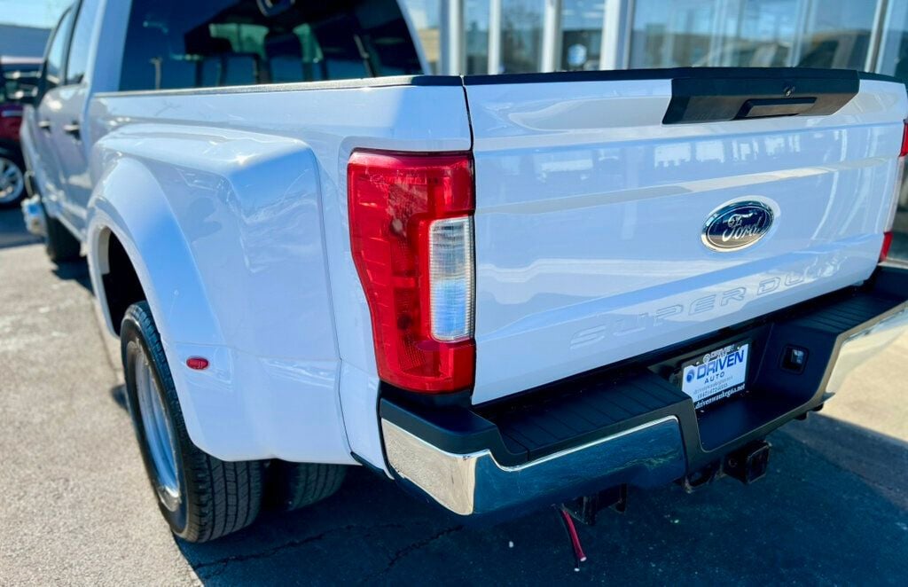 2019 Ford Super Duty F-350 DRW XL 4WD Crew Cab 8' Box - 22769124 - 34