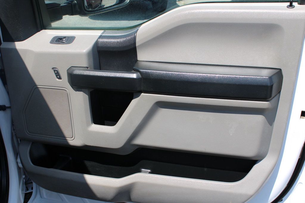 2019 Ford Super Duty F-350 DRW XL 4WD Crew Cab 8' Box - 23068895 - 10