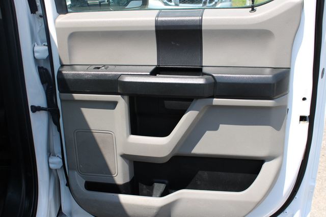 2019 Ford Super Duty F-350 DRW XL 4WD Crew Cab 8' Box - 23068895 - 8