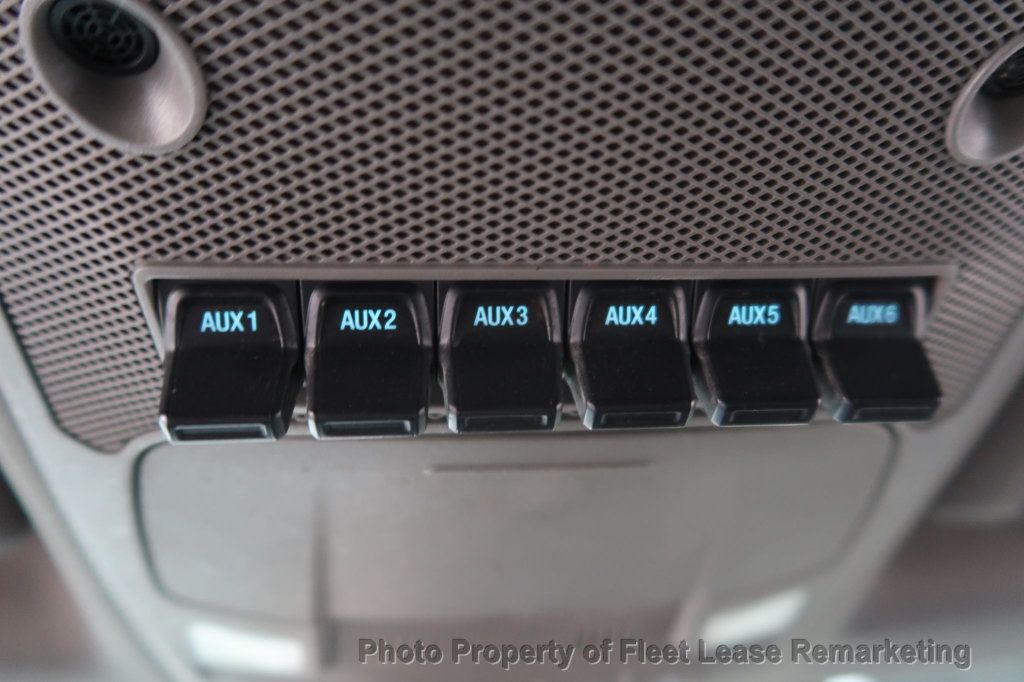 2019 Ford Super Duty F-350 SRW F350SD 4WD Supercab Utility XLT - 22984061 - 37