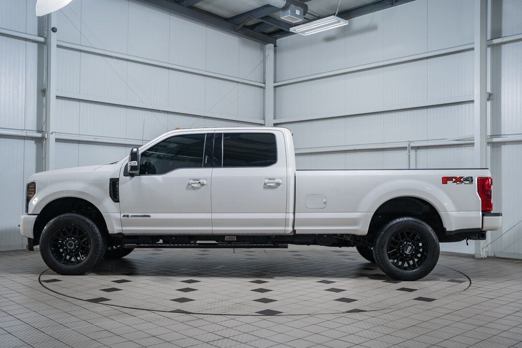 2019 Ford Super Duty F-350 SRW Lariat - 22601492 - 3