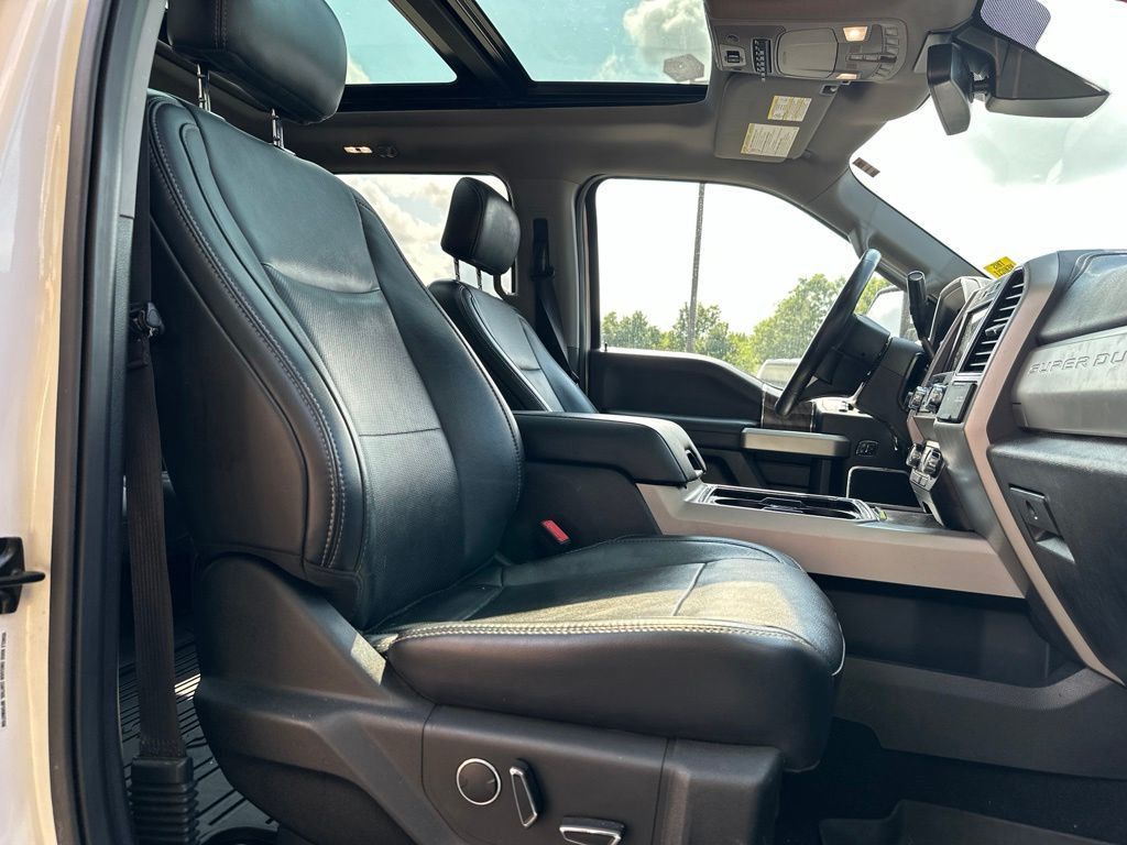 2019 Ford Super Duty F-350 SRW Lariat Ultimate FX4 - 23058482 - 35