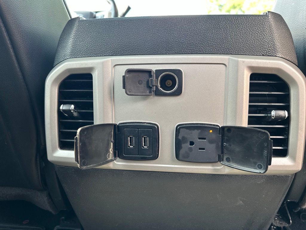 2019 Ford Super Duty F-350 SRW Lariat Ultimate FX4 - 23058482 - 38