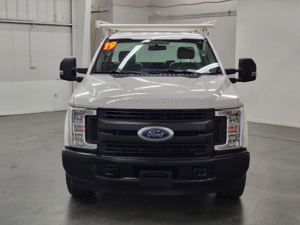 2019 Ford Super Duty F-350 SRW XL 2WD Reg Cab 8' Box - 22449643 - 3