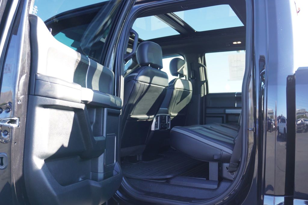 2019 Ford SUPER DUTY F-450 PLATINUM FX4 - 23086206 - 19