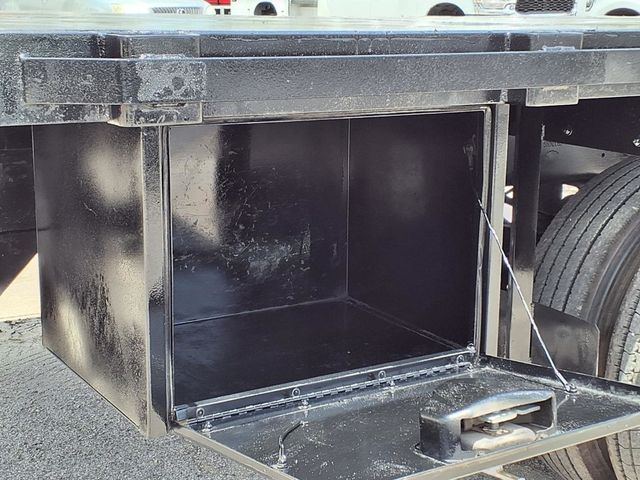 2019 Ford Super Duty F-450 DRW Cab-Chassis 12' Flatbed - 23032307 - 18