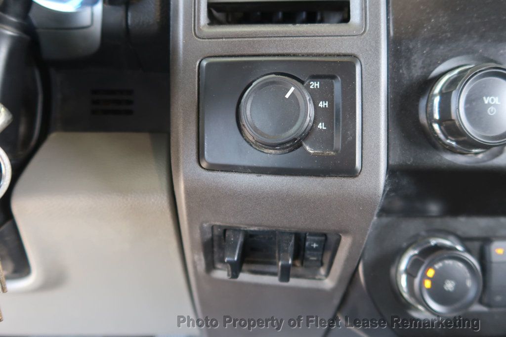 2019 Ford Super Duty F-550 DRW F550SD 4WD Crew Cab 11' Flatbed - 23016940 - 32