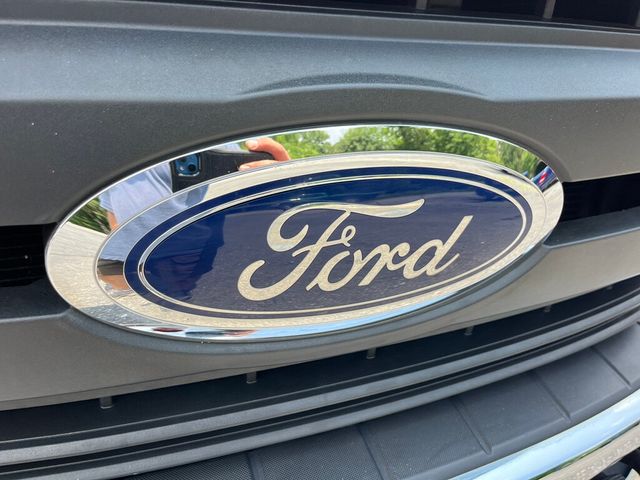 2019 Ford Super Duty F-550 DRW ONE OWNER - CLEAN CARFAX - WORKHORSE - 23035678 - 13