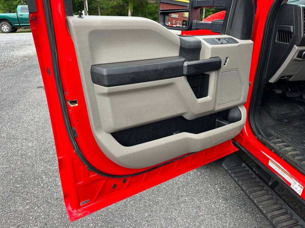 2019 Ford Super Duty F-550 DRW ONE OWNER - CLEAN CARFAX - WORKHORSE - 23035678 - 28