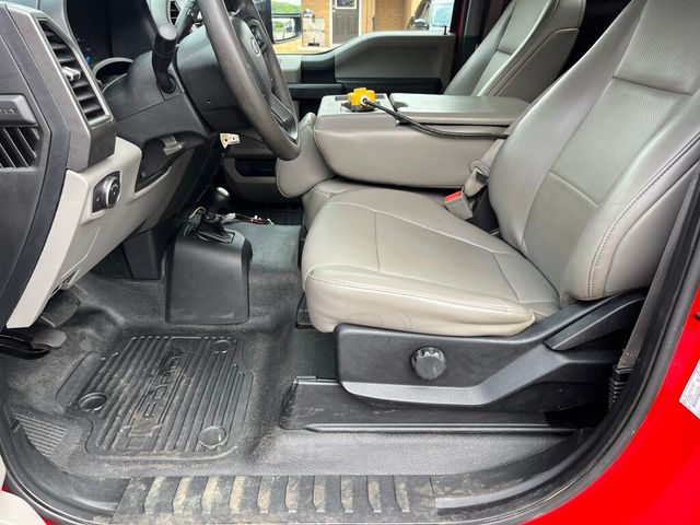 2019 Ford Super Duty F-550 DRW ONE OWNER - CLEAN CARFAX - WORKHORSE - 23035678 - 32