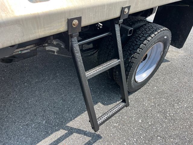 2019 Ford Super Duty F-550 DRW ONE OWNER - CLEAN CARFAX - WORKHORSE - 23035678 - 8