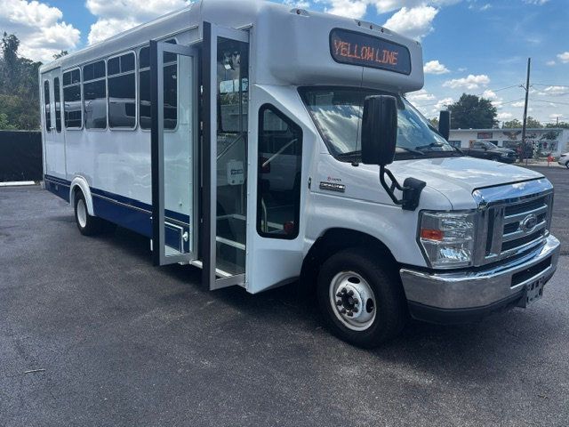 2019 Ford SUPER DUTY SHUTTLE E-450 BUS - 23004848 - 1
