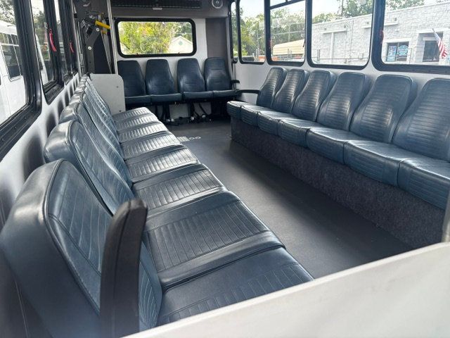 2019 Ford SUPER DUTY SHUTTLE E-450 BUS - 23004848 - 2